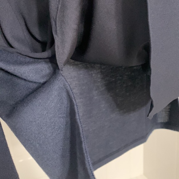 Ann Taylor long sleeve shirt in Medium - Picture 4 of 8